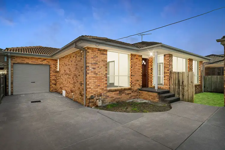 2/9 Harlington Street, Clayton VIC 3168