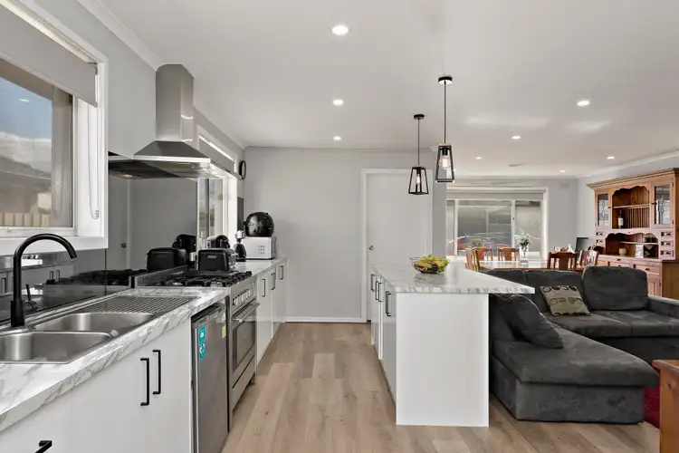 Sixth view of Homely house listing, 26 Canberra Grove, Lalor VIC 3075