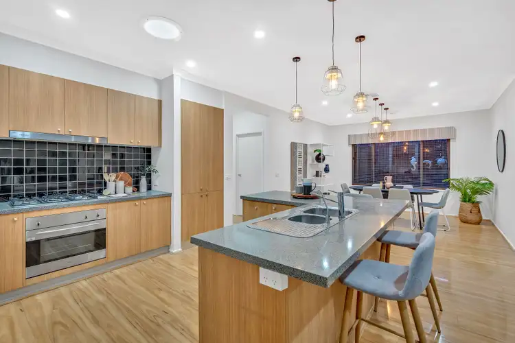 Seventh view of Homely house listing, 21 Cascade Terrace, Craigieburn VIC 3064