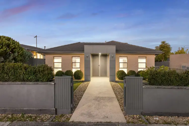 1/2 Kambara Drive, Mulgrave VIC 3170