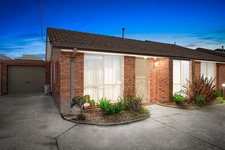 4/13 Deutgam Street, Werribee VIC 3030