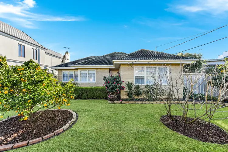 Main view of Homely unit listing, 1/13 Ian Grove, Mount Waverley VIC 3149
