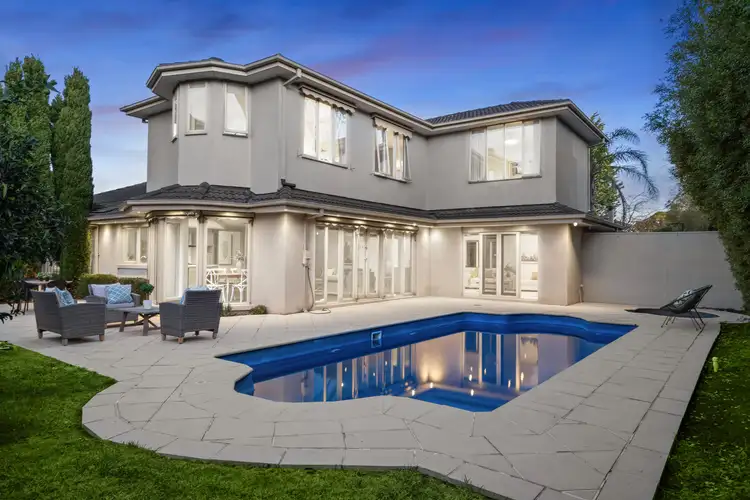 2 Condos Court, Wantirna South VIC 3152