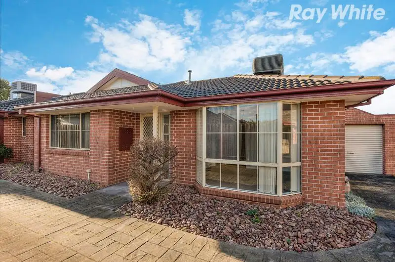 Main view of Homely unit listing, 2/11 Cash Street, Kingsbury VIC 3083