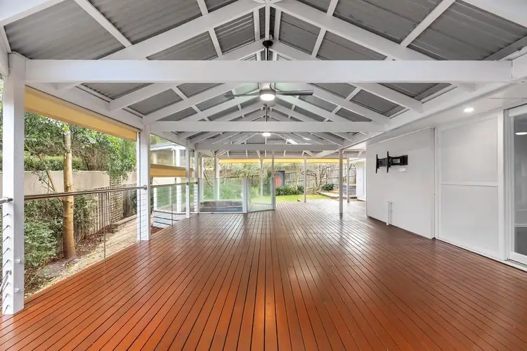 10 Avandina Crescent