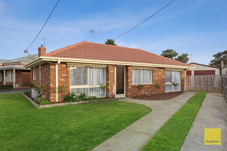 9 Cosmos Court, Whittington VIC 3219