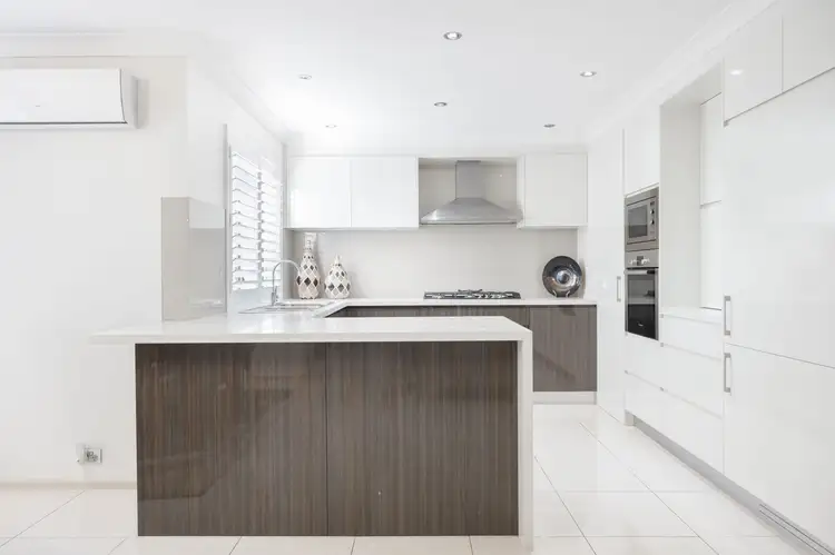 Fourth view of Homely house listing, 2 Gatto Place, West Hoxton NSW 2171