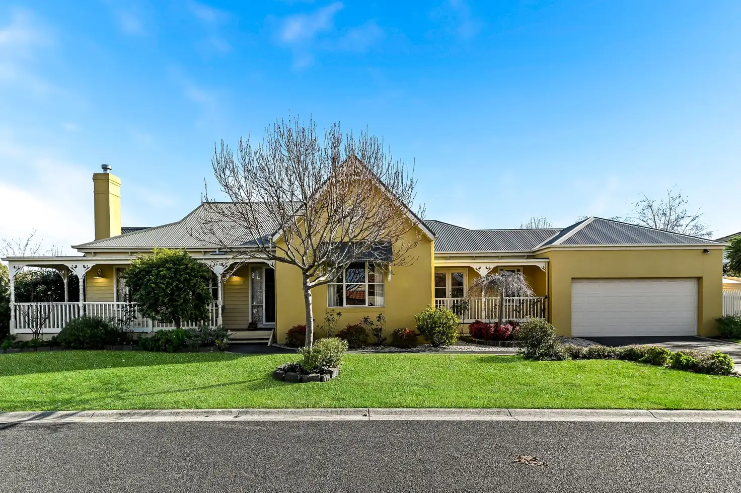 Main view of Homely house listing, 2 Tantallon Boulevard, Beaconsfield VIC 3807