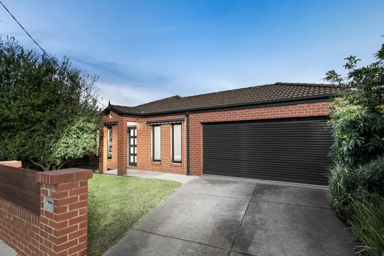 1/204 Civic Parade, Altona VIC 3018