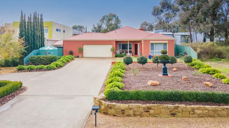 Main view of Homely house listing, 33 Cousins Street, Strathdale VIC 3550