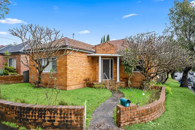 9 Caroline Street, Kingsgrove NSW 2208
