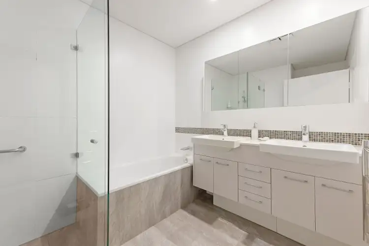 Sixth view of Homely apartment listing, 2/9 Telegraph Road, Pymble NSW 2073