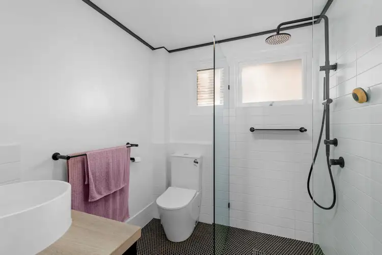 Fourth view of Homely unit listing, 1/40 Edmondstone Street, Newmarket QLD 4051