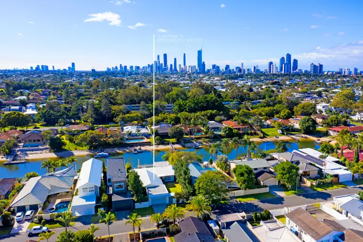 15 Bombala Street, Broadbeach Waters QLD 4218