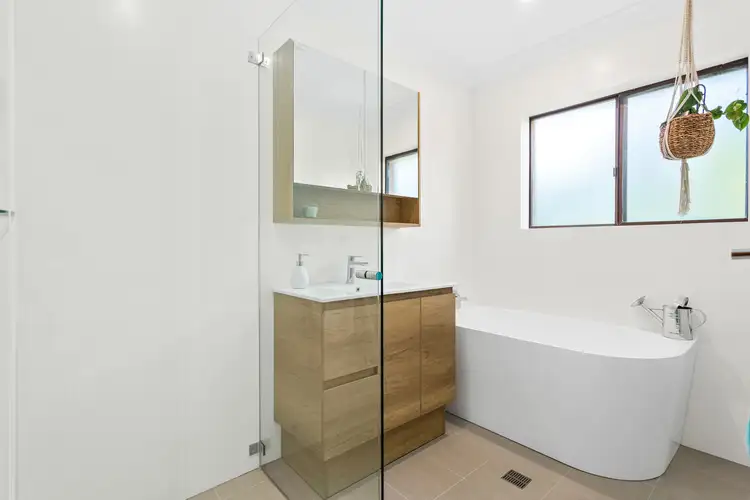 Fifth view of Homely villa listing, 3/26 Homedale Crescent, Connells Point NSW 2221