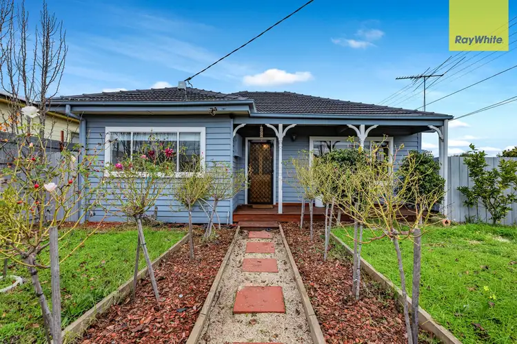 15 Disraeli Street, St Albans VIC 3021
