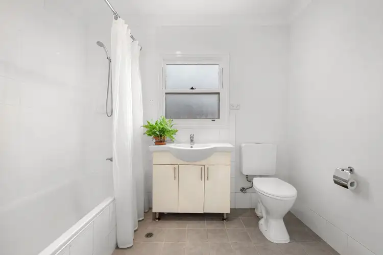 Sixth view of Homely house listing, 2 Raven Place, South Windsor NSW 2756