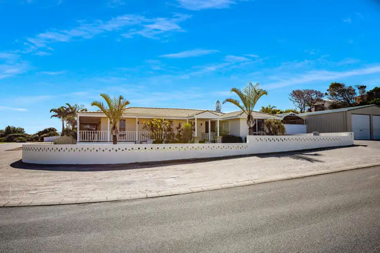 Fifth view of Homely house listing, 1 McGragh Court, Tarcoola Beach WA 6530