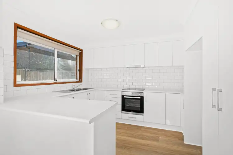Fourth view of Homely villa listing, 2/15 Newbold Close, Thirroul NSW 2515