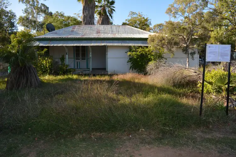 9 Shamrock Street, Blackall QLD 4472