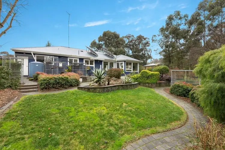 6 Valley Court