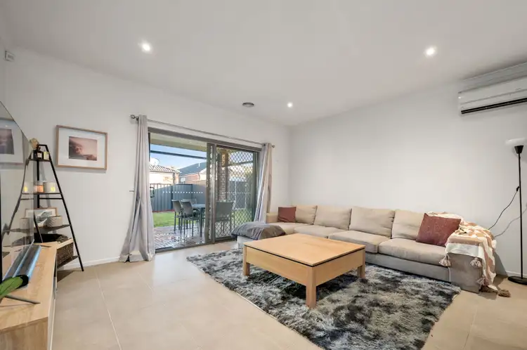 Fifth view of Homely house listing, 1 Craigmoor Crescent, Mernda VIC 3754