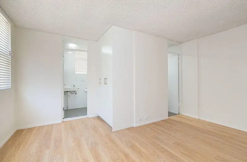 Main view of Homely studio listing, 17/5-7 Esplanade, Elizabeth Bay NSW 2011