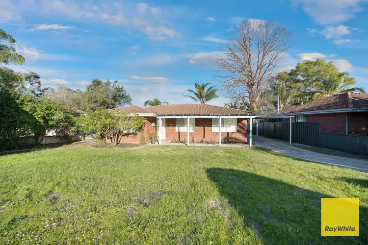17 Brecknock Way, Girrawheen WA 6064