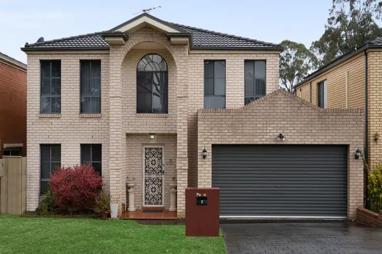 7 Boongary Street, St Helens Park NSW 2560
