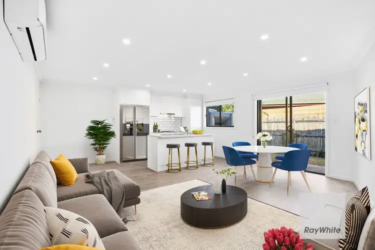 Second view of Homely house listing, 2/5 Wimmera Crescent, Keilor Downs VIC 3038