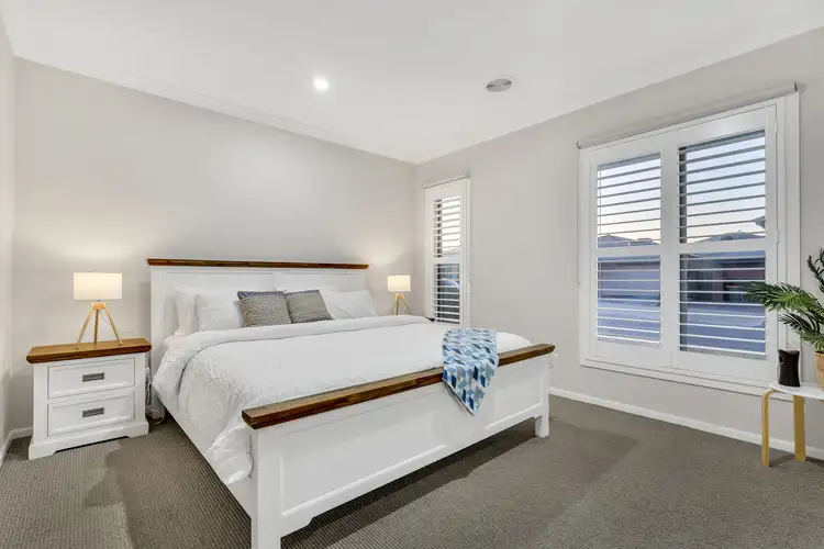 Second view of Homely house listing, 18 Highpark Circuit, Craigieburn VIC 3064
