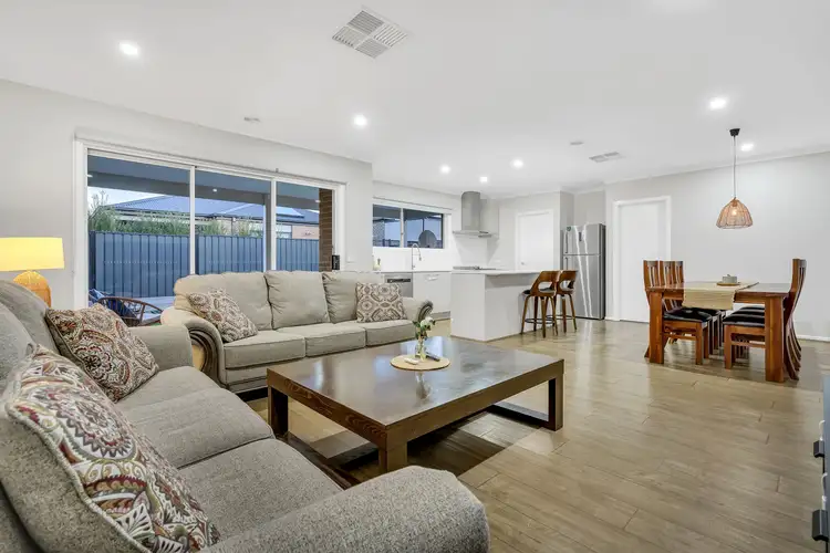 Fifth view of Homely house listing, 18 Highpark Circuit, Craigieburn VIC 3064