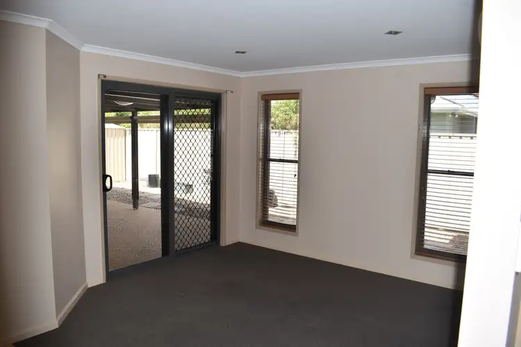 Fifth view of Homely townhouse listing, 2/5 Brokenwood Street, Emerald QLD 4720