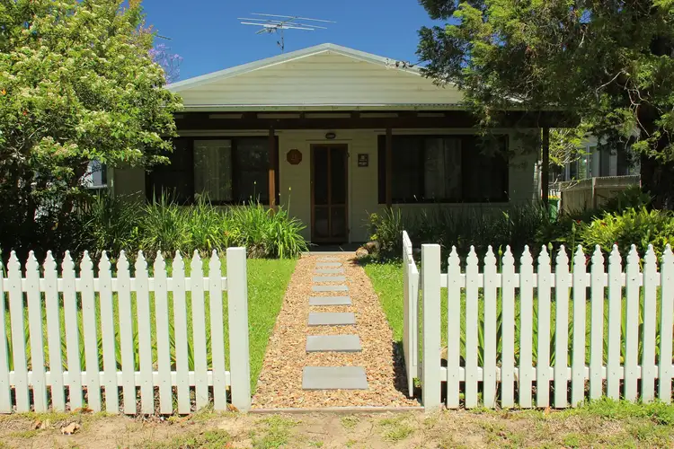 25 Jacaranda Avenue, Patonga NSW 2256