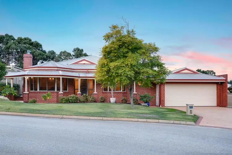 32 Warrener Gardens, Gwelup WA 6018