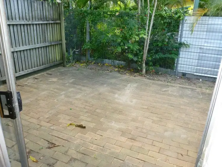Fifth view of Homely unit listing, 2/226 Cypress Street, Urangan QLD 4655
