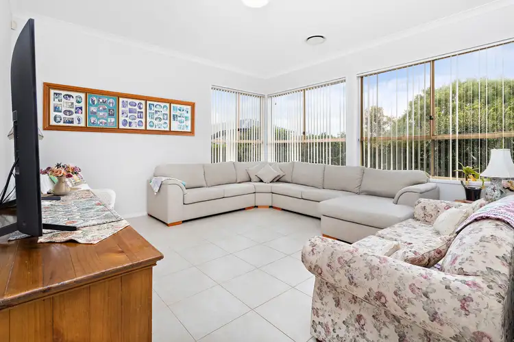 20 Elambra Parade