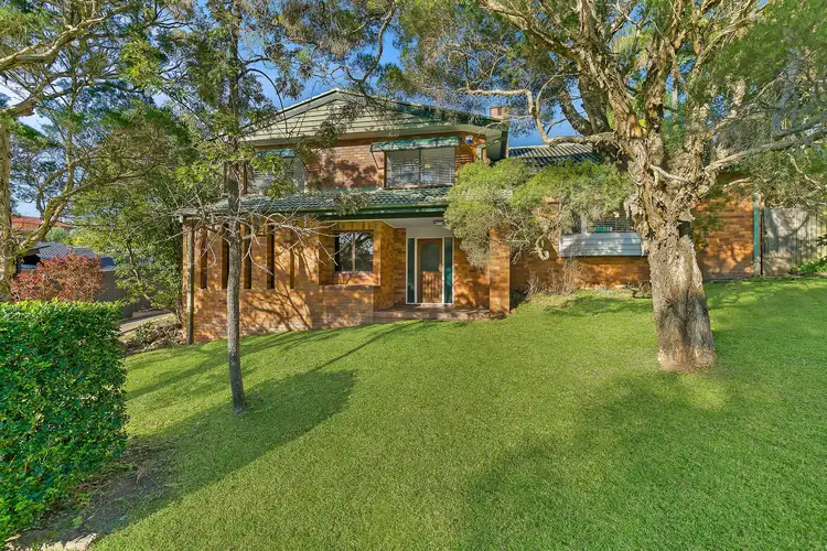 10 Welcome Street, Chapel Hill QLD 4069