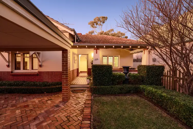 186 Seventh Avenue, Inglewood WA 6052