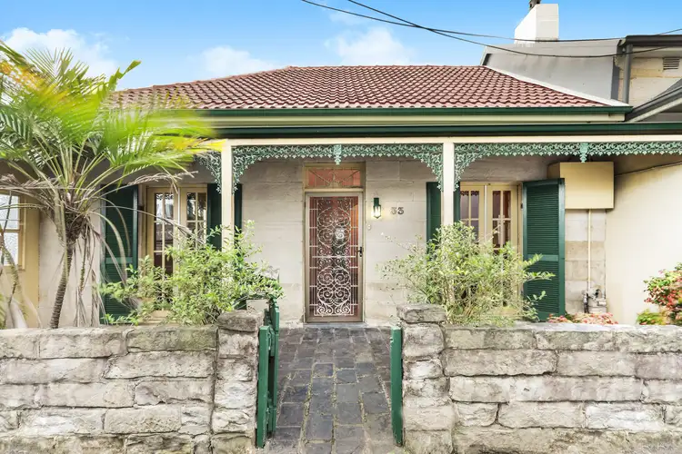 33 Adolphus Street
