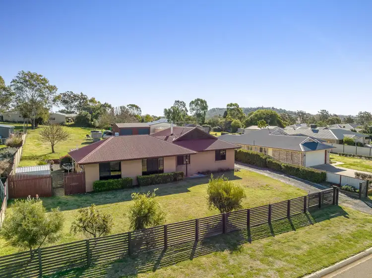 9 Kurrajong Court, Meringandan West QLD 4352