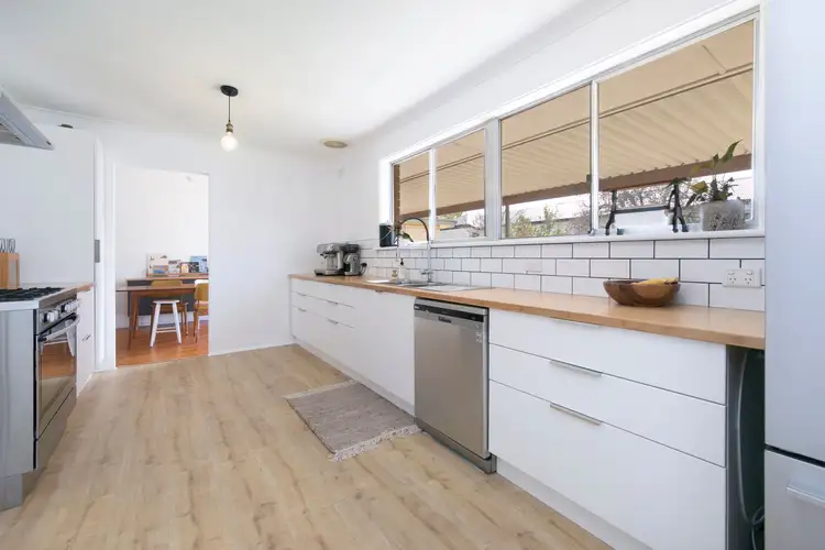 12 Rosemary Drive, Modbury North SA 5092