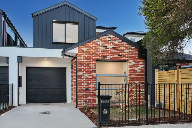74 Aloha Street, South Kingsville VIC 3015