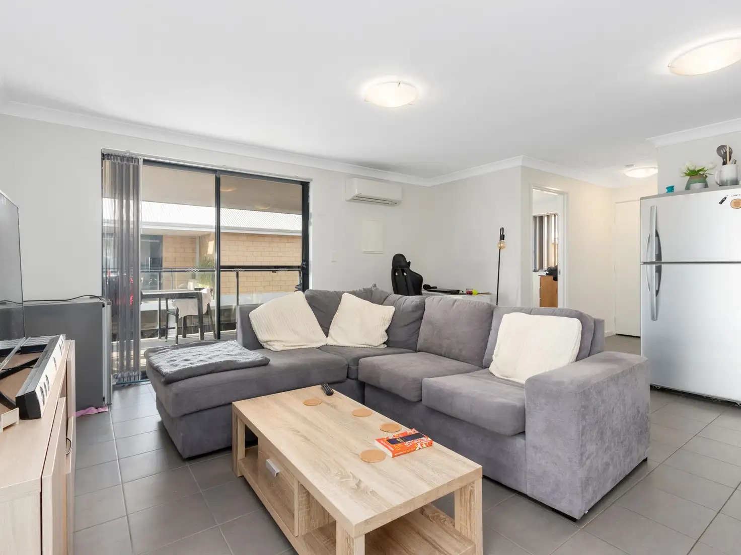 Main view of Homely unit listing, 4/10 Whitlock Road, Queens Park WA 6107