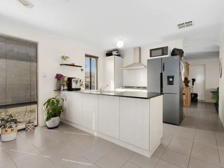 Fifth view of Homely house listing, 6 Parakeet Bend, Baldivis WA 6171