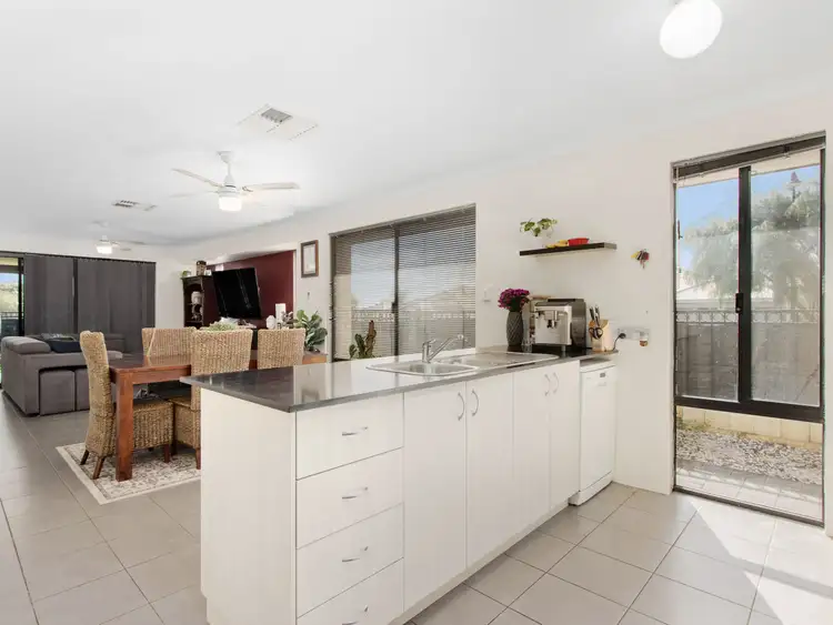 Sixth view of Homely house listing, 6 Parakeet Bend, Baldivis WA 6171