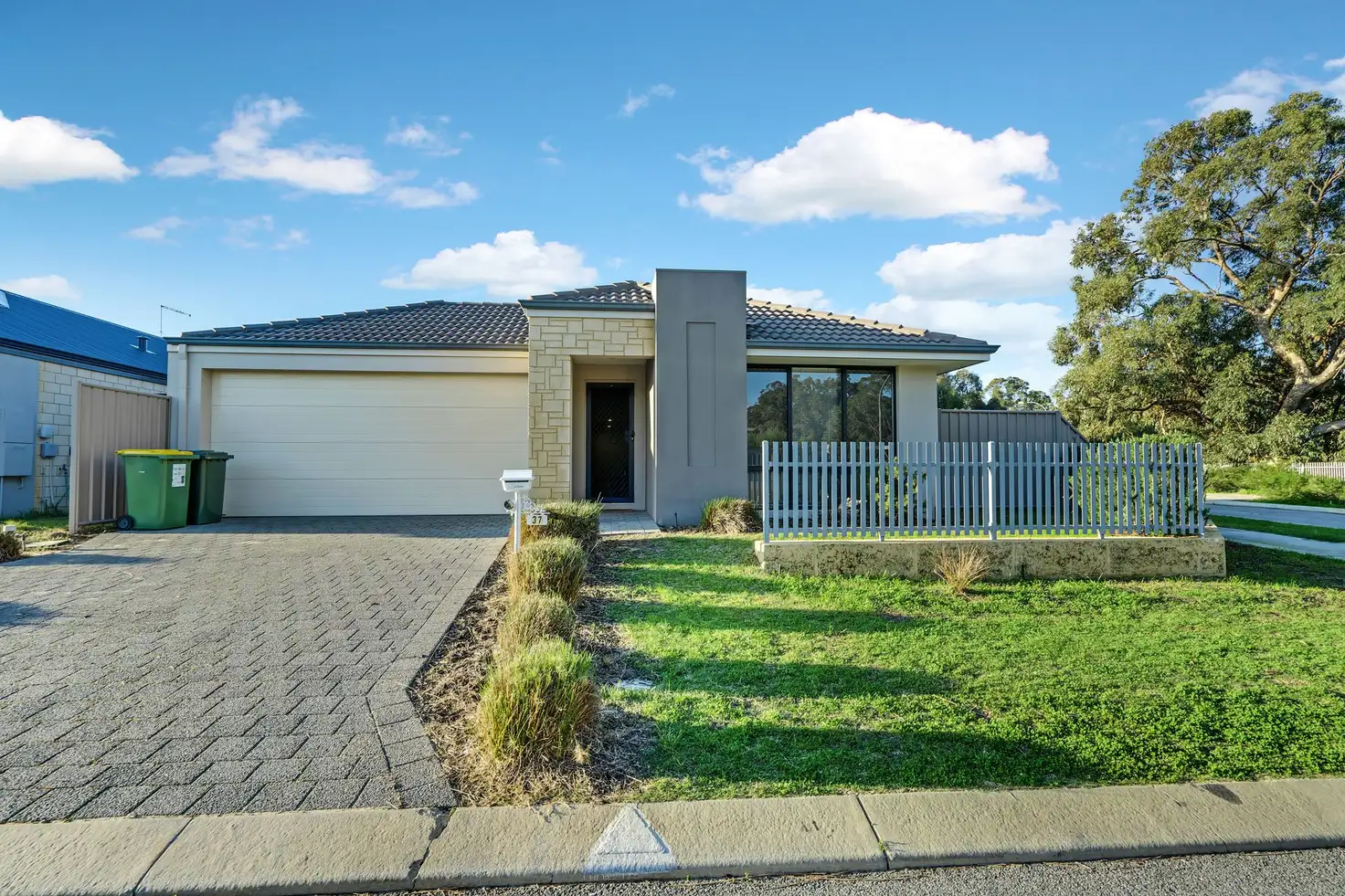 Main view of Homely house listing, 37 Rochdale Circle, Meadow Springs WA 6210