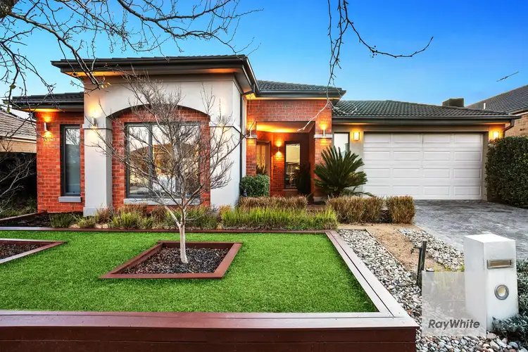 28 Balmain Circuit, Taylors Hill VIC 3037