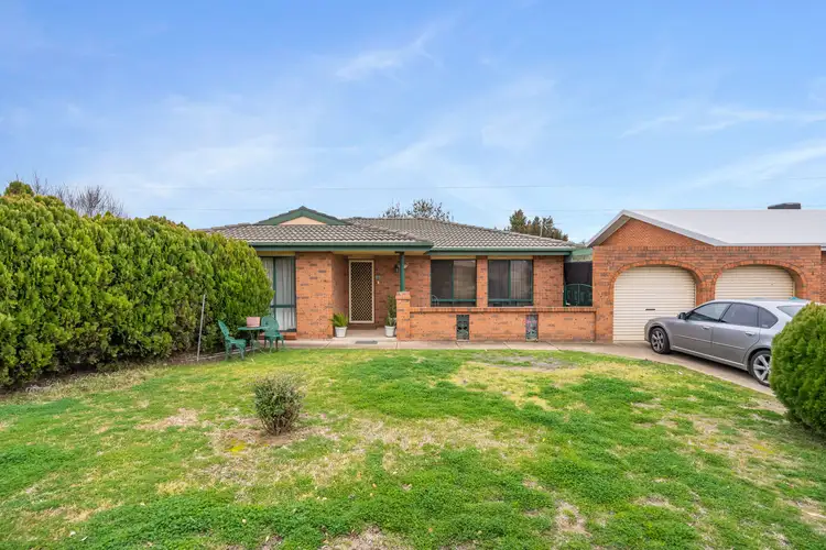 61 Dalman Parkway, Glenfield Park NSW 2650