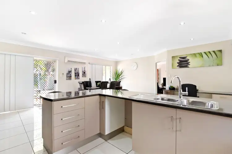 Fifth view of Homely house listing, 6 Fern Court, Emerald QLD 4720